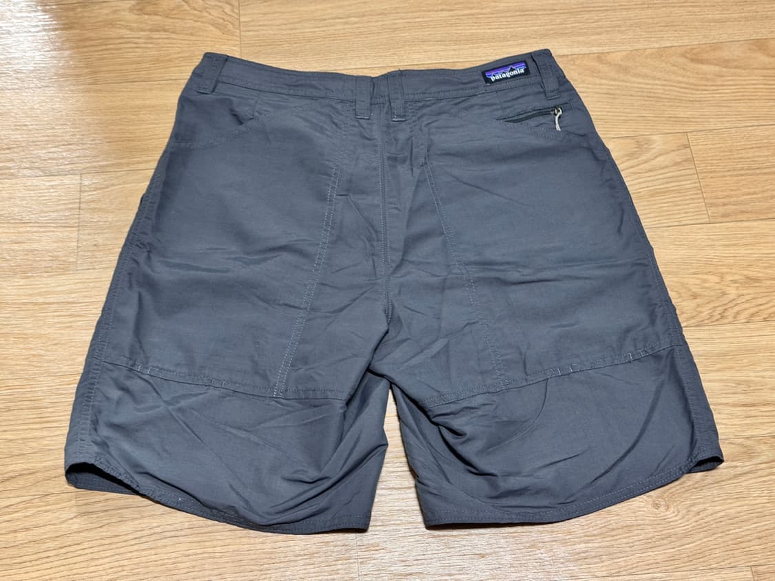 파타고니아 쇼츠 반바지 차콜 30 상품이미지2