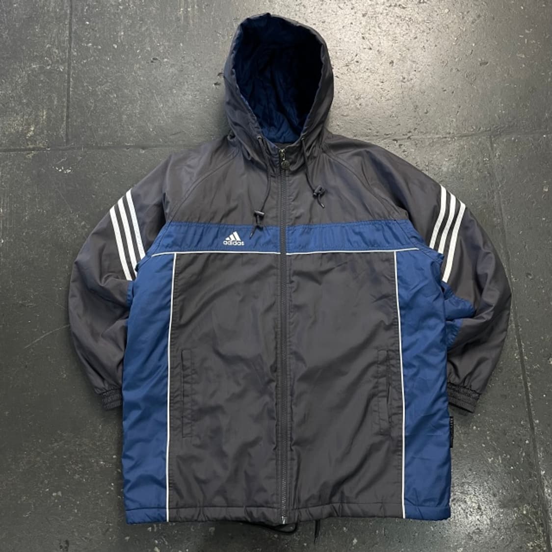 105 아디다스 올드스쿨 누빔 점퍼  상품이미지1