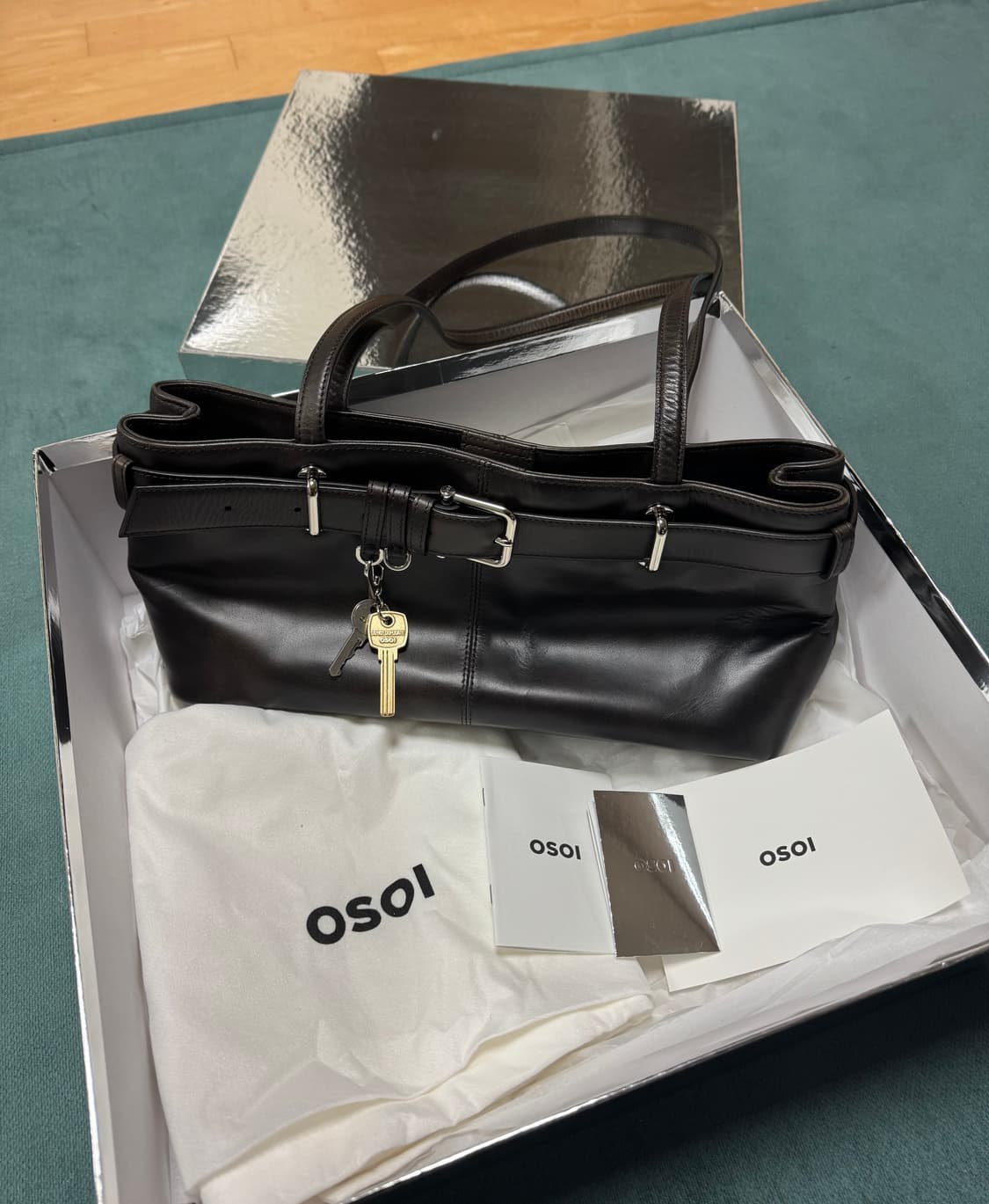 OSOI 오소이 숄더브로클 스테인 브라운 stain brown 상품이미지1