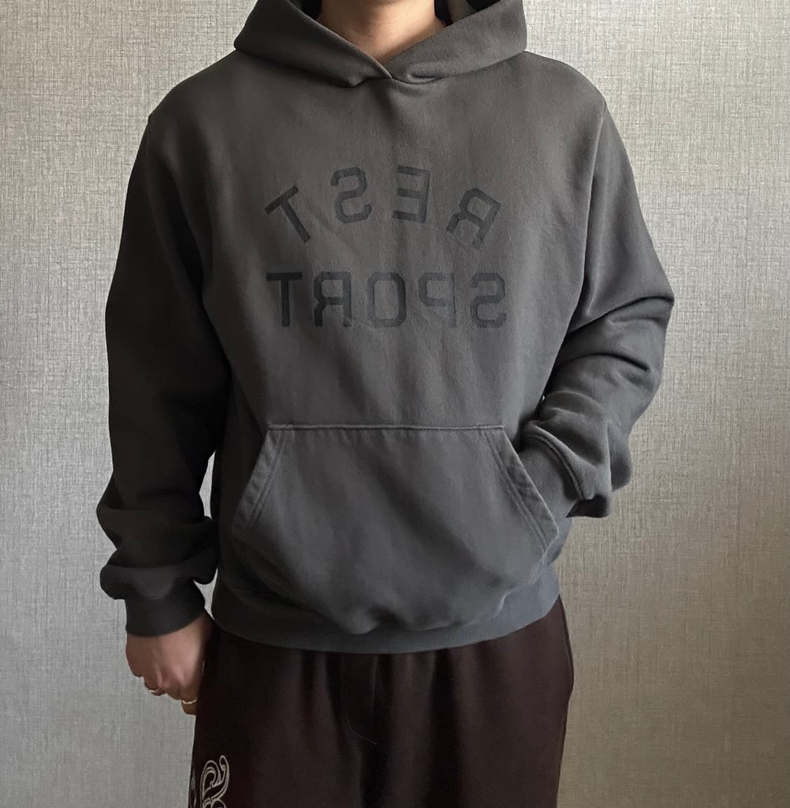 Rest & Recreation Spell-Logo Hoodie 상품이미지1