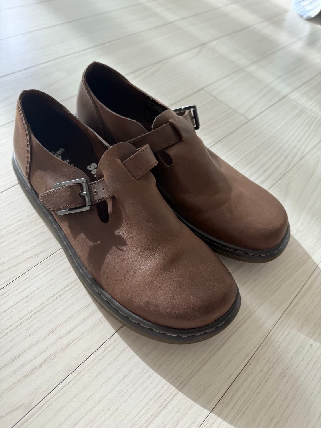 닥터마틴 페트리샤 브라운 260 새상품급 상품이미지1