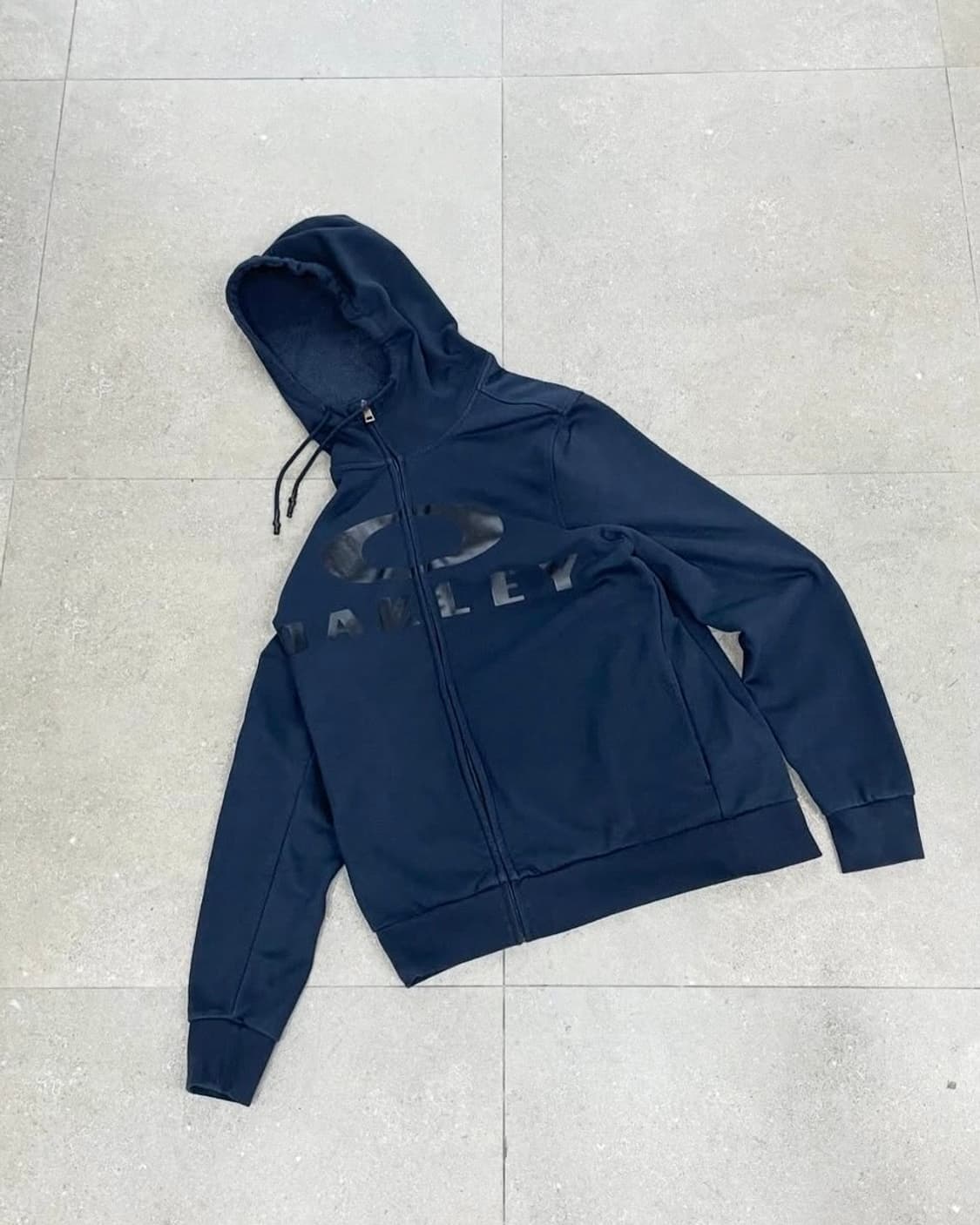 오클리 네이비 후드집업 상품이미지2