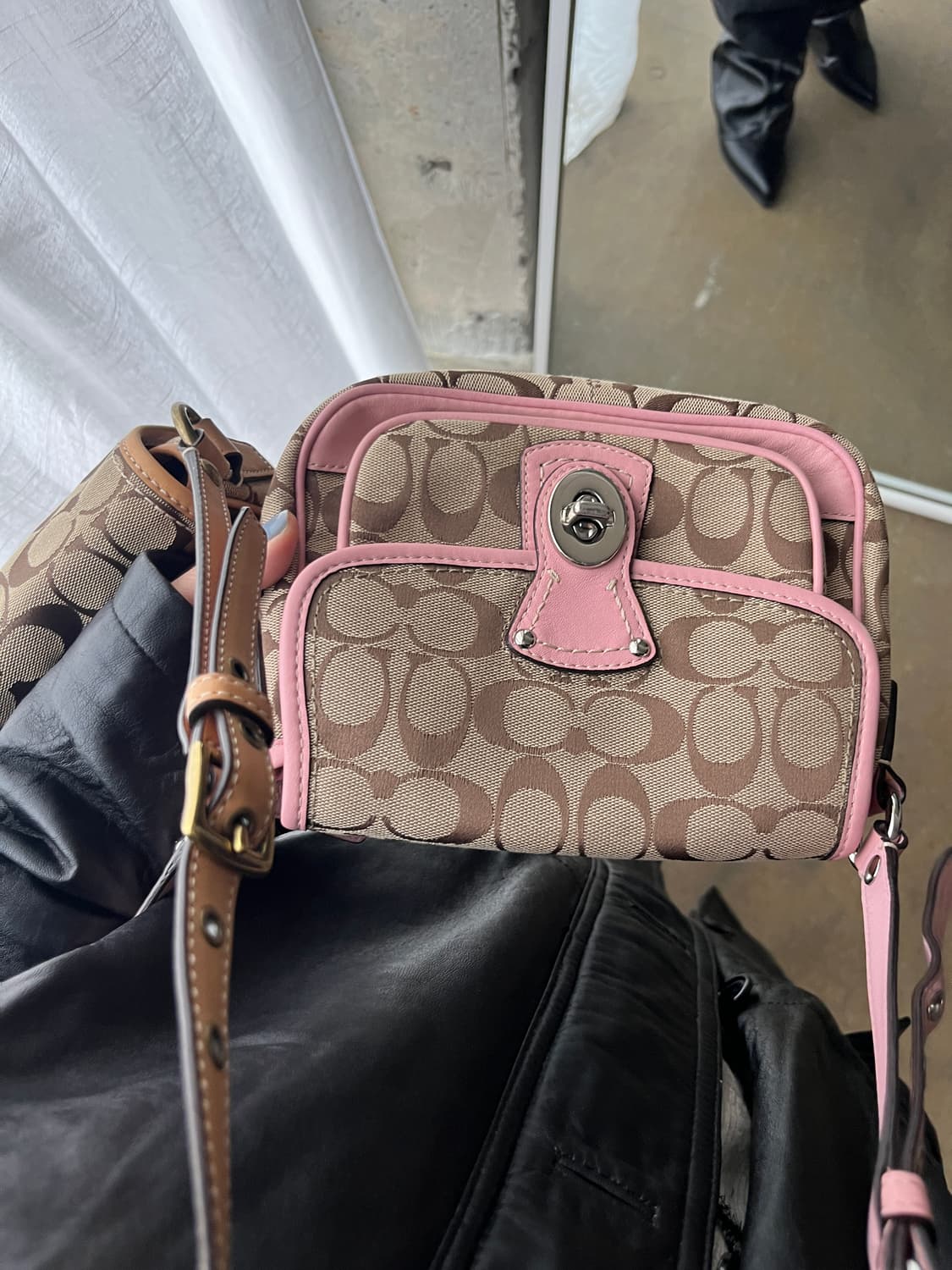00s Coach 코치 콤비 턴락 백 핑크 상품이미지1