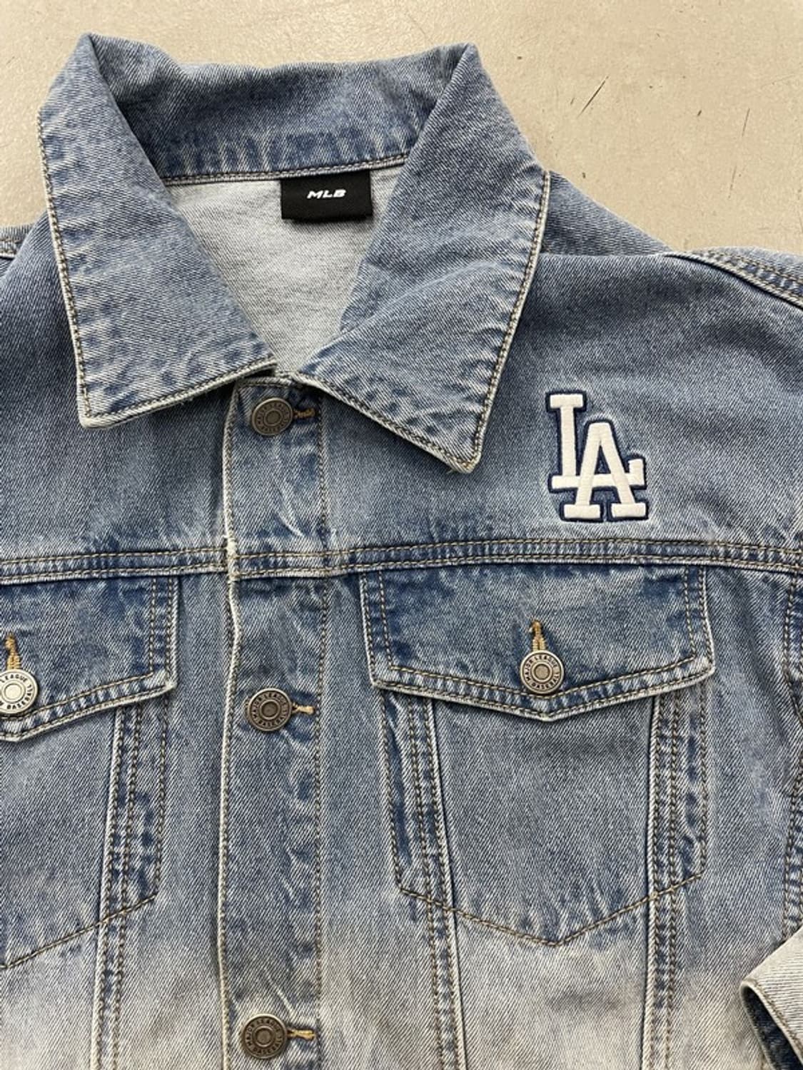 엠엘비 LA 다저스 그라데이션 데님 자켓 13Y 상품이미지2
