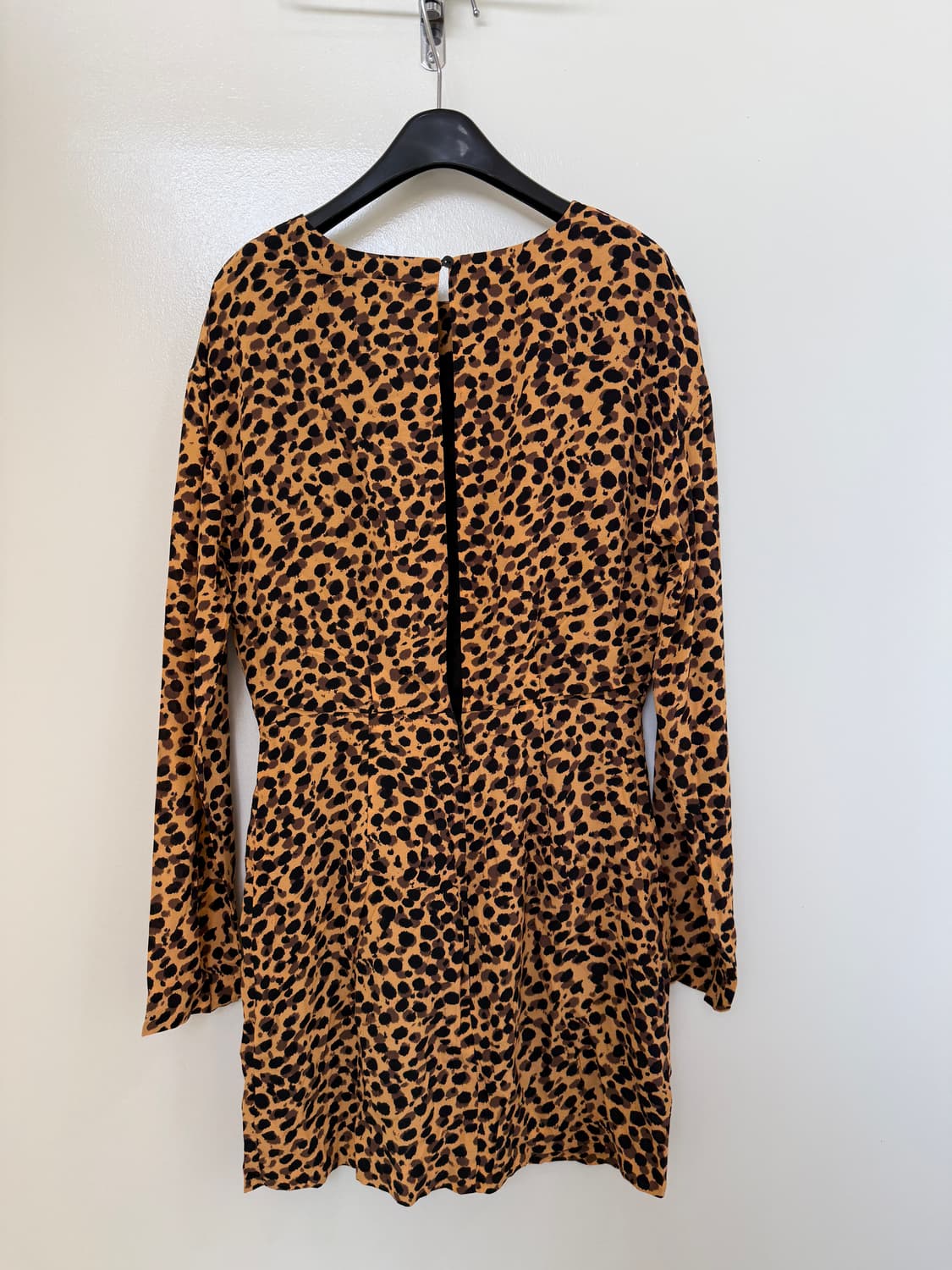 앤아더스토리즈 레오파드 미니 원피스(정품) 상품이미지3