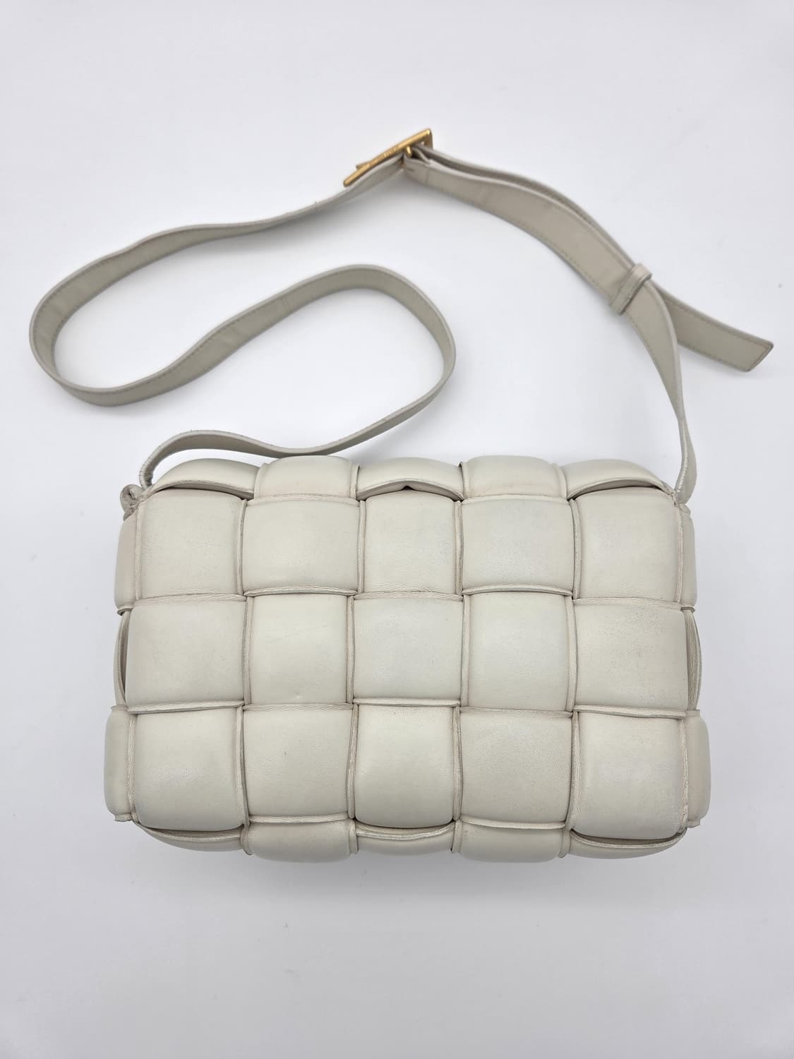 보테가베네타 패딩 카세트백 상품이미지4