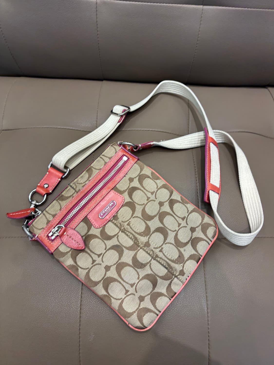 코치 크로스백 상품이미지1