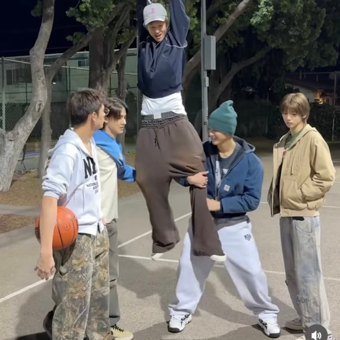 [M] NBA 에센셜 와이드 스웻팬츠 코르티스 건호 착용 새상품 상품이미지2