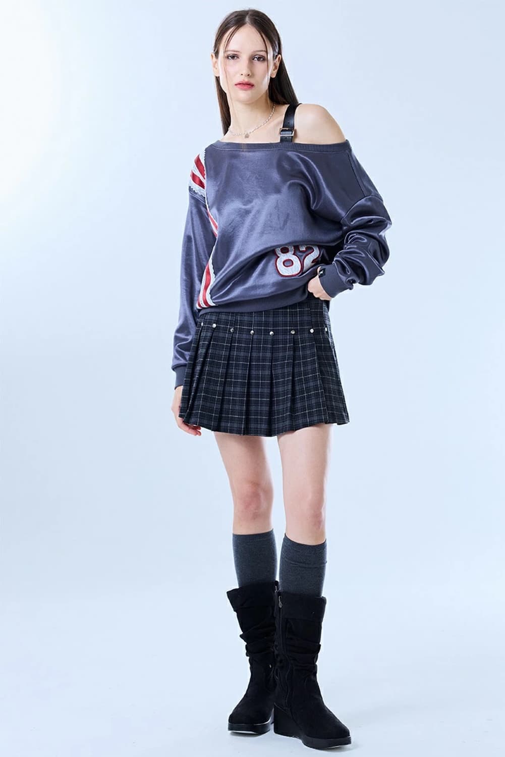 러브이즈트루 오프숄더 맨투맨 상품이미지4