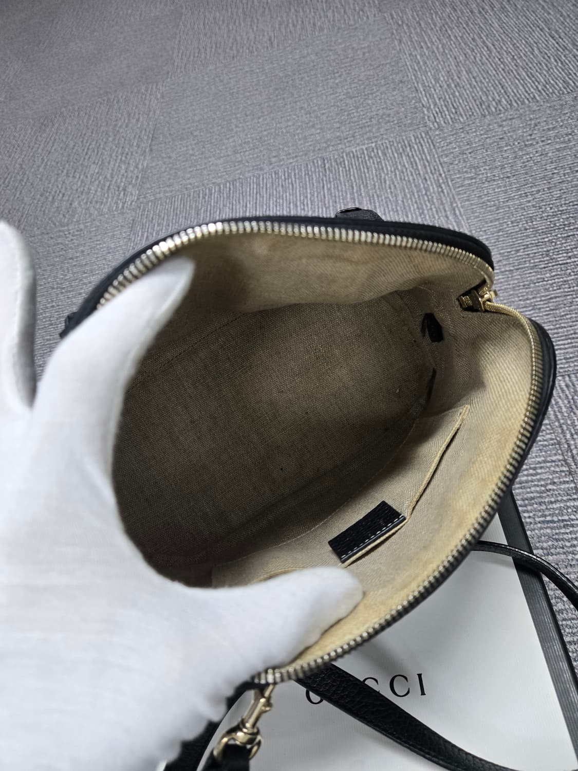 [특가][정품]구찌 인터로킹 크로스백 상품이미지6