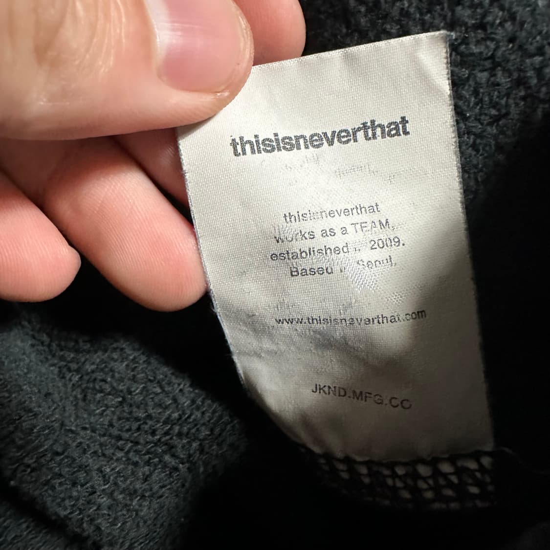 (XL) 디스이즈네버댓 블랙 로고 맨투맨 상품이미지3