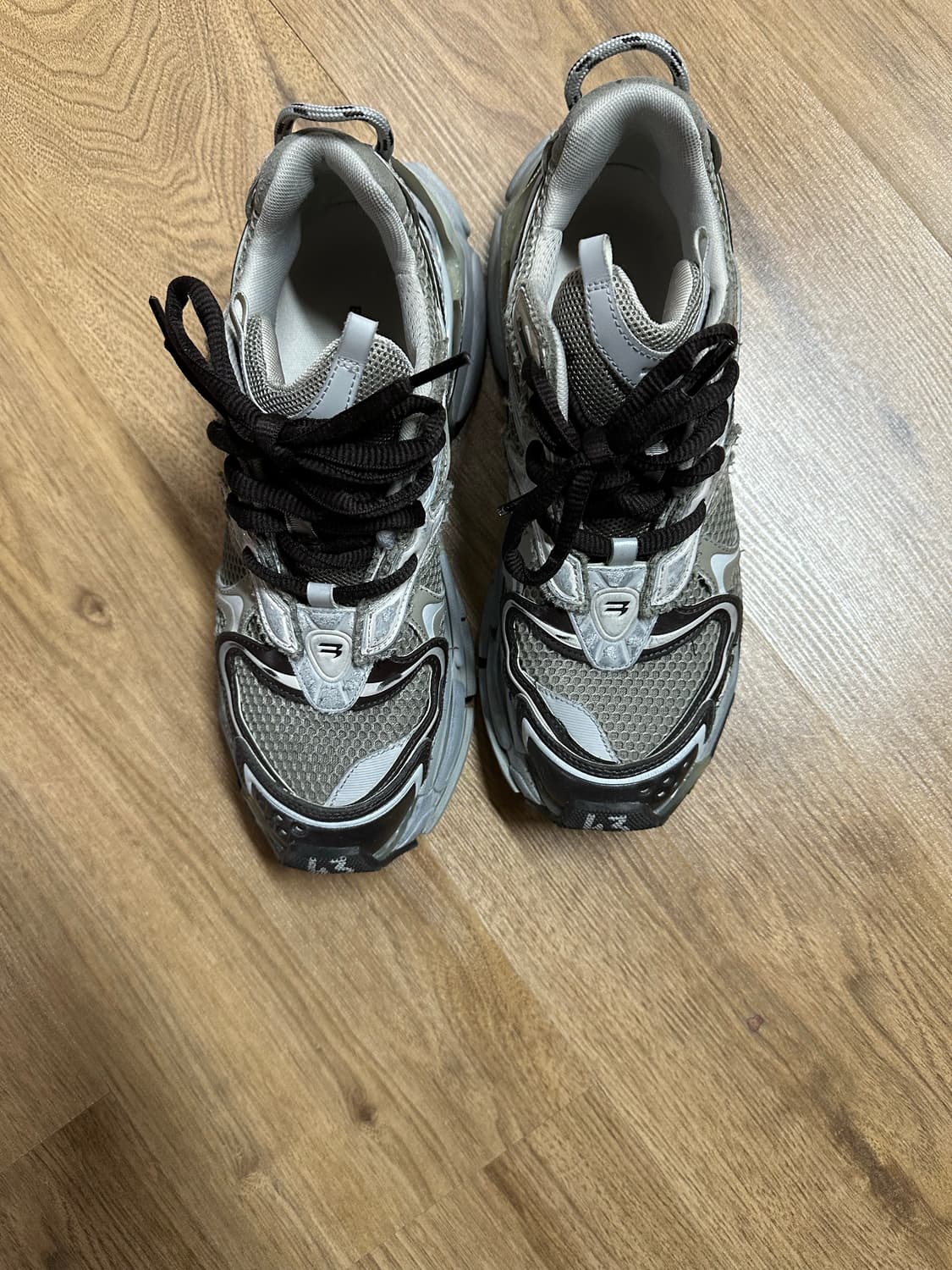 발렌시아가 러너 2.0 베이지 43 상품이미지2