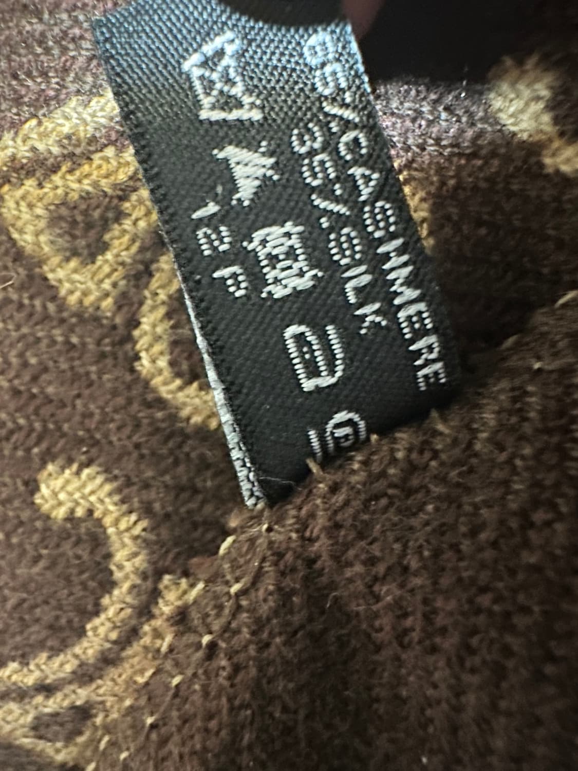 셀린느 트리오페 캐시미어브라운 숄&머플러 남여공용 상품이미지9