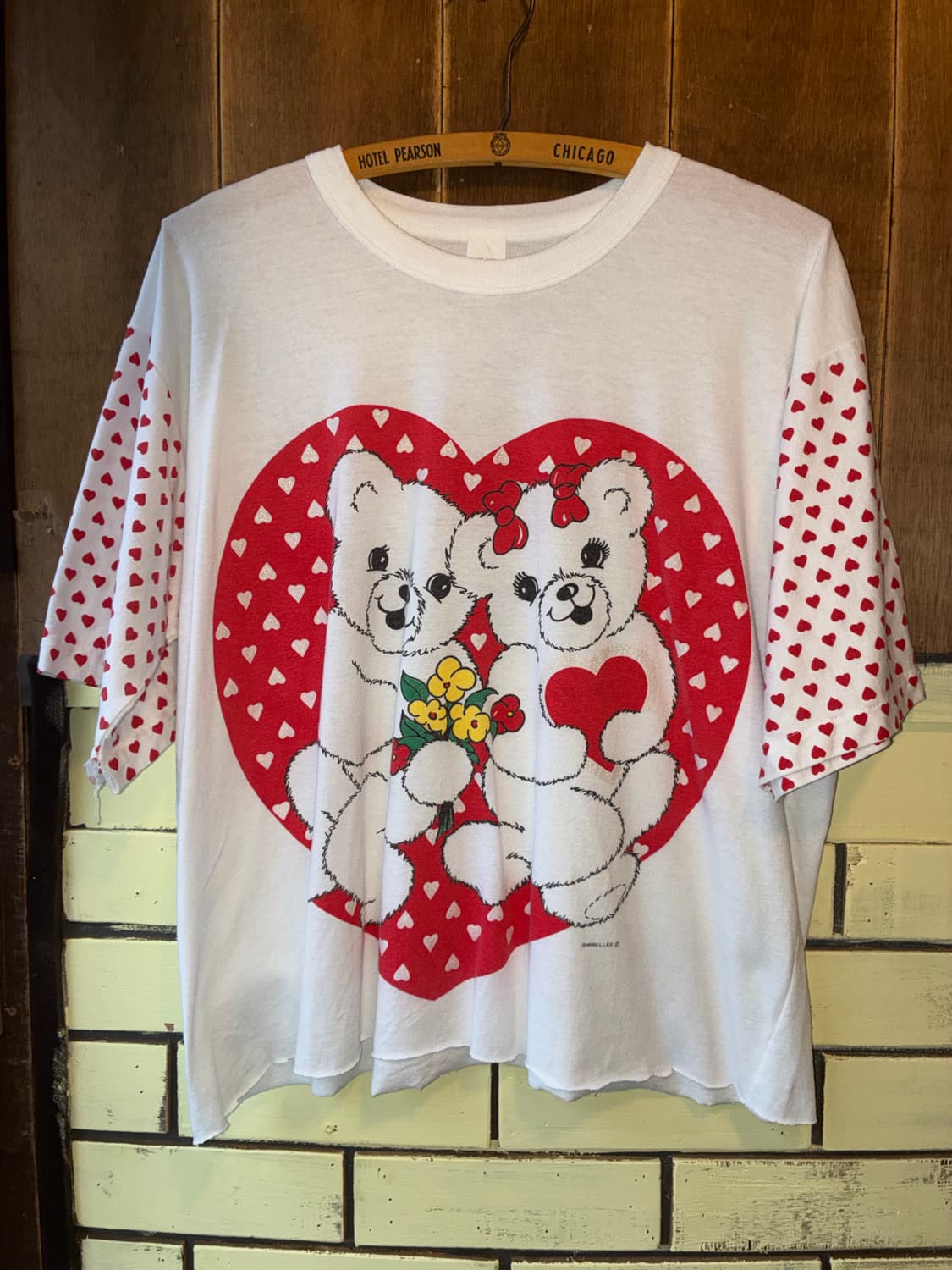 90s Vintage Heart Bear Graphic Tee 상품이미지1