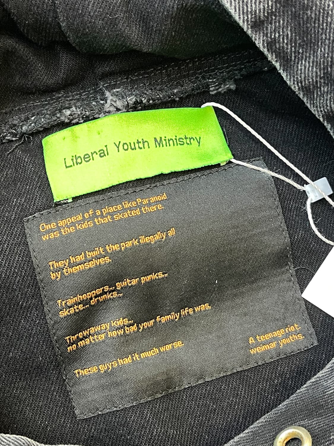 리버럴 유스 미니스트리 올드 잉글리쉬 데님 워시드 후드티 상품이미지6