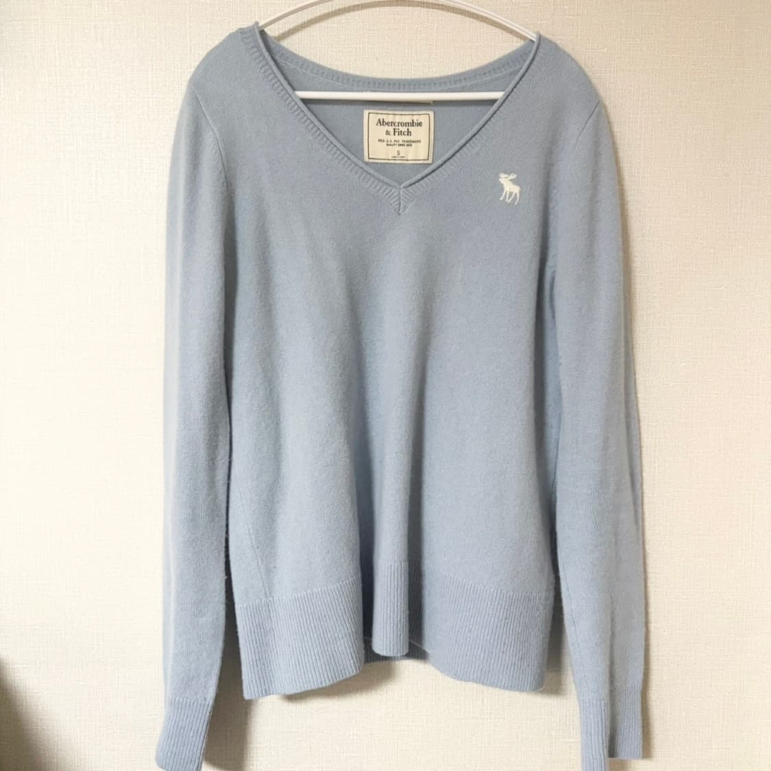 <가격 고정> 아베크롬비 하늘색 니트 브이넥 롱슬리브 상품이미지1
