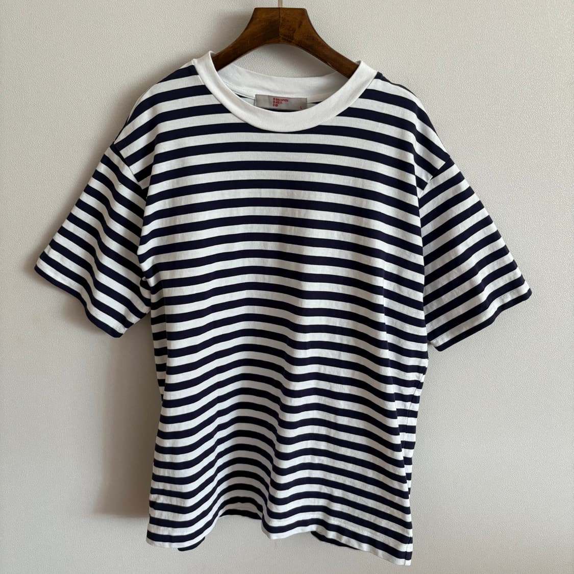 8세컨즈 네이비 스트라이프 반팔 티셔츠 L(100) 상품이미지1