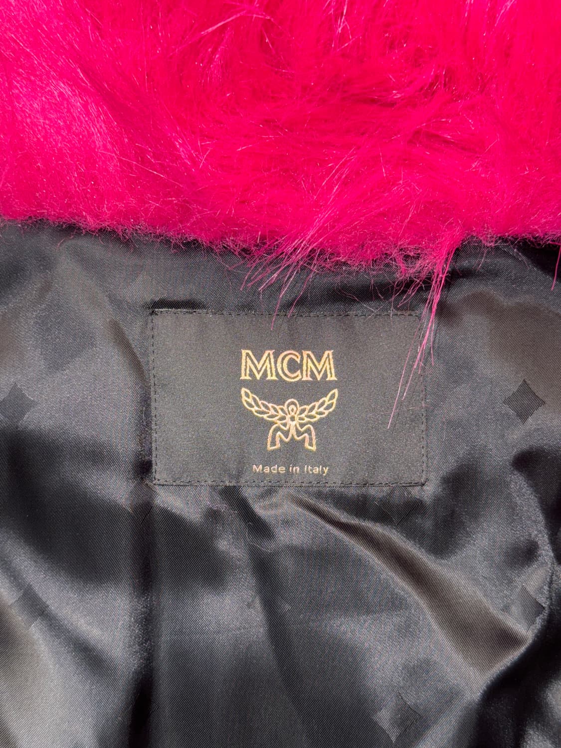 MCM hot pink faux fur coat jacket (새제품) 상품이미지5