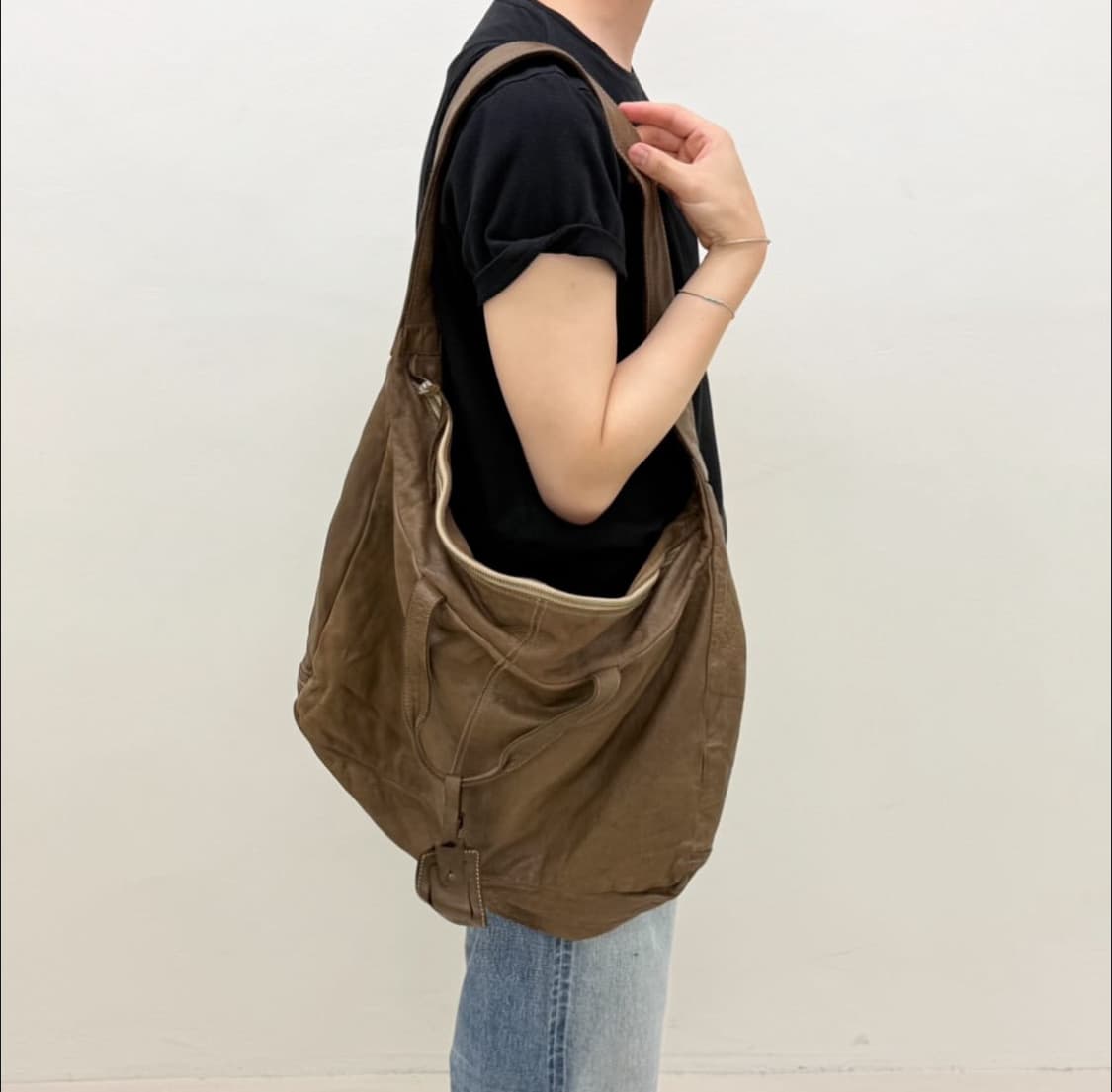 크리스찬 포 레더 보스턴 크로스 백 상품이미지1