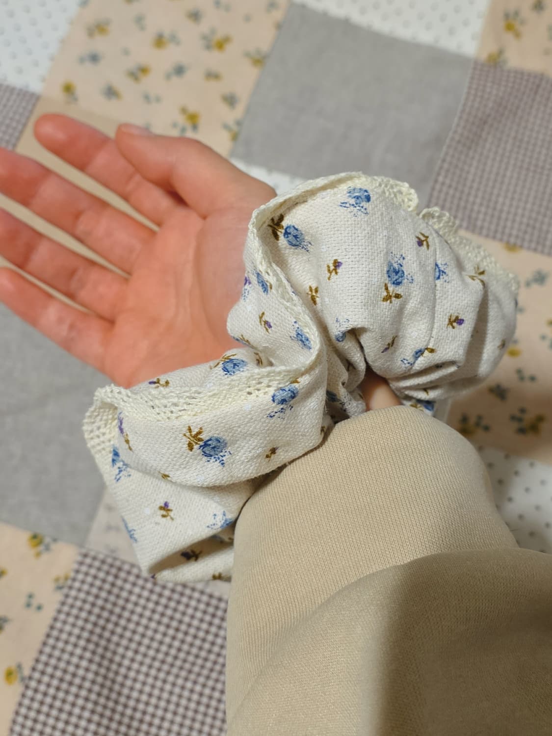 핸드메이드 블루 스크런치 상품이미지3