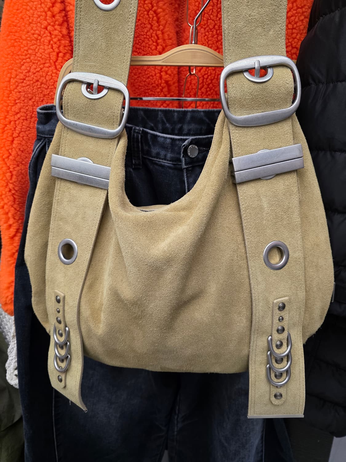 베이컨트 아카이브 VACANT ARCHIVE 벨라 와이드 스트랩 호보백 상품이미지2