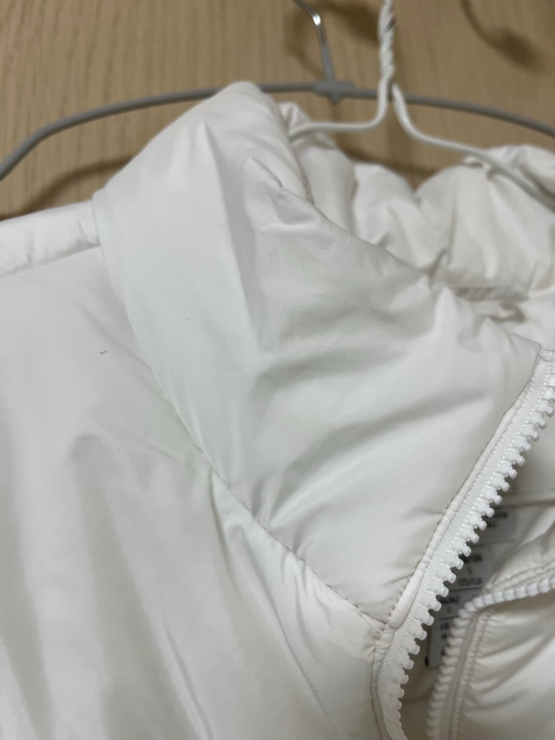 아디다스 화이트 푸퍼 패딩 M 상품이미지4