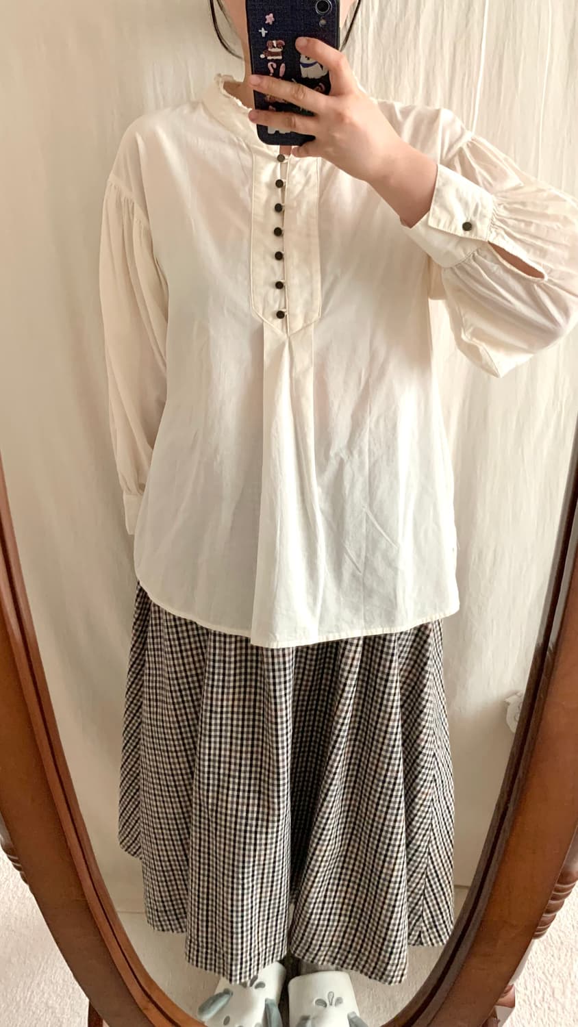 크림 프릴넥 벌룬 블라우스 상품이미지3