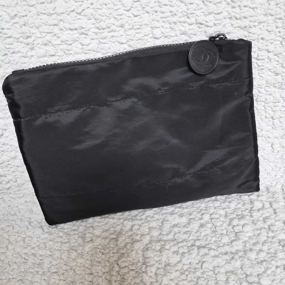 샤넬뷰티 노벨티 패딩 파우치 상품이미지2