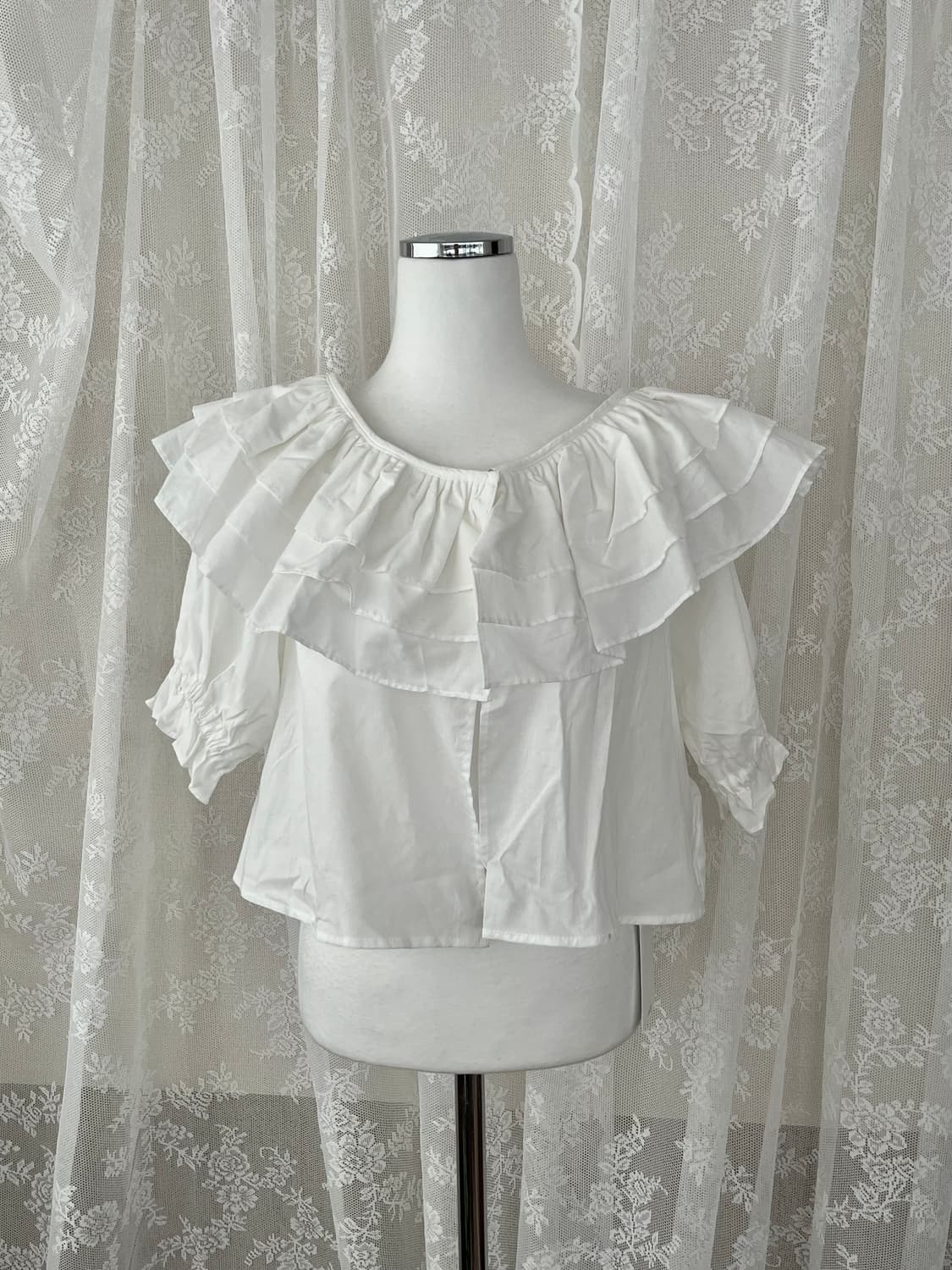 F) 새상품 프레클 프릴 반팔 블라우스 상품이미지1