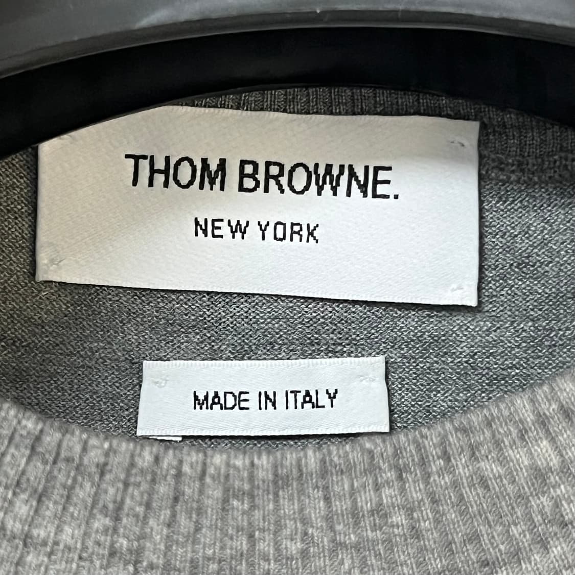 3 톰브라운 4 바 스트라이프 서스테이너블 그레이 니트 상품이미지4