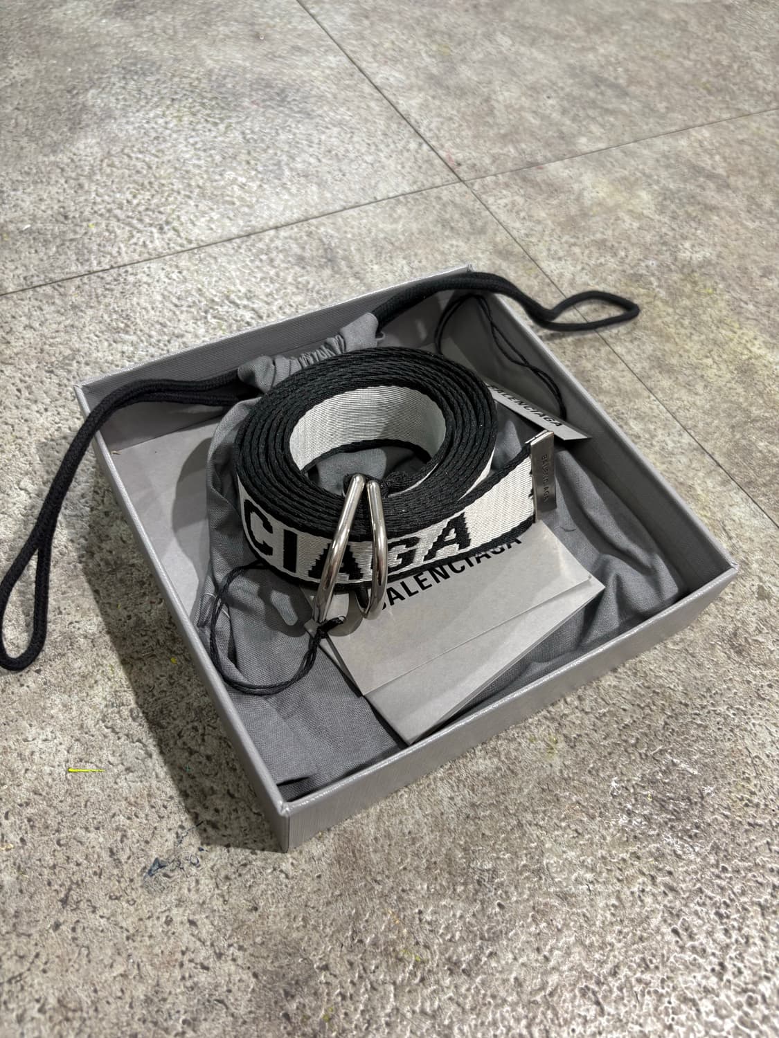 발렌시아가 D링 벨트 상품이미지1