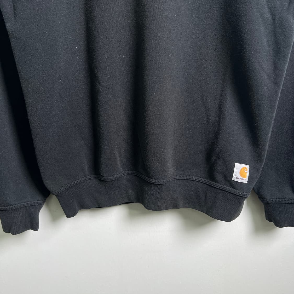 칼하트 블랙 K124 미드웨이트 크루넥 맨투맨 S 상품이미지5