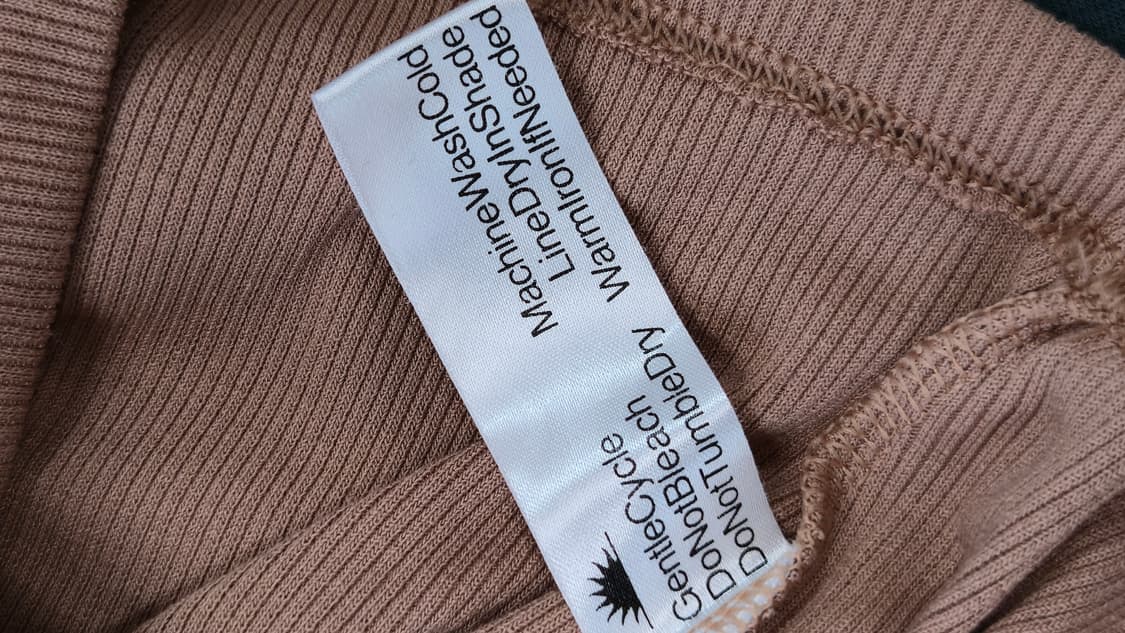 Lesmetins 슬리브리스 탑 베이지 탑  상품이미지3