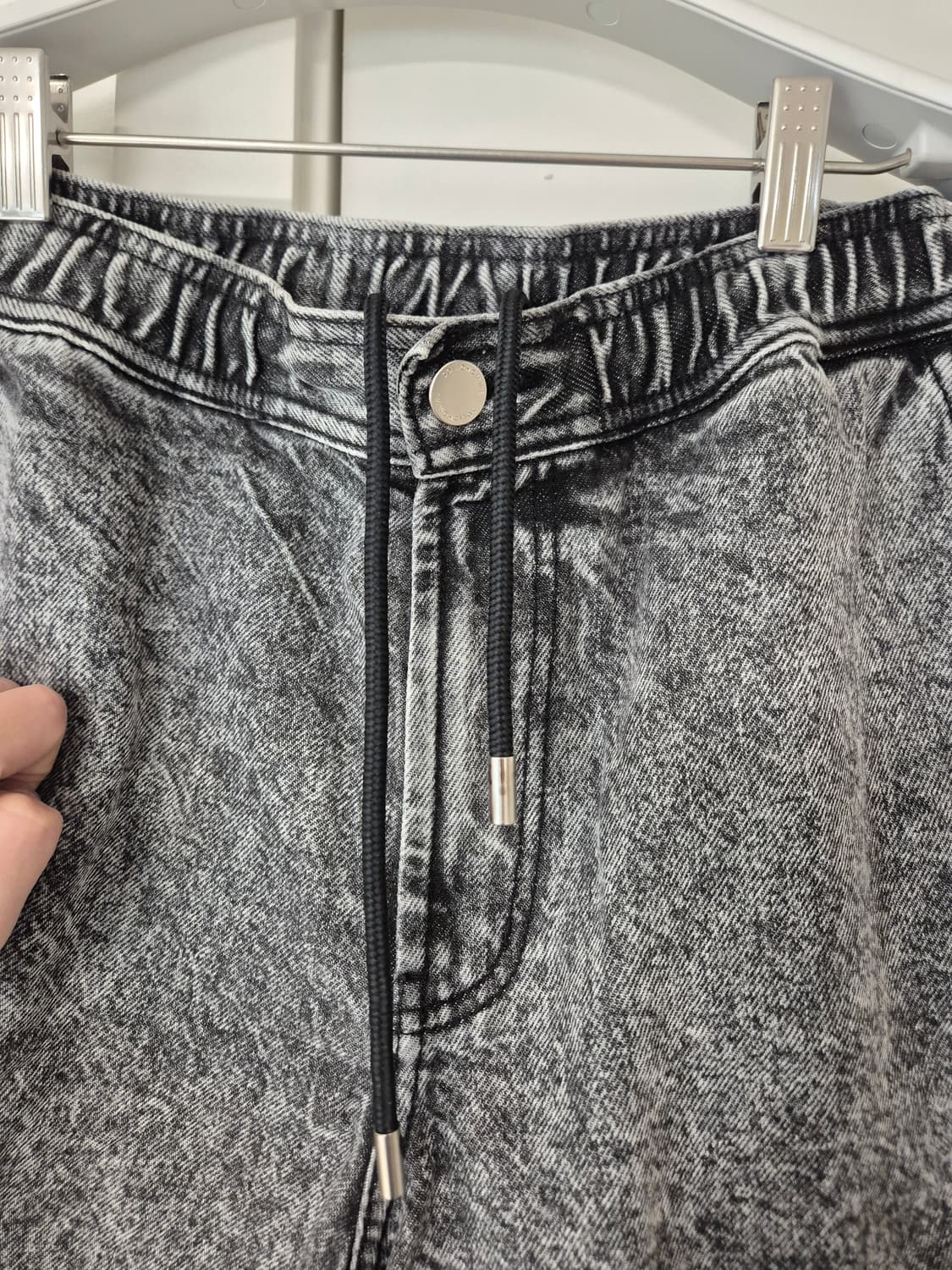 솔리드옴므 흑청 반바지 상품이미지3