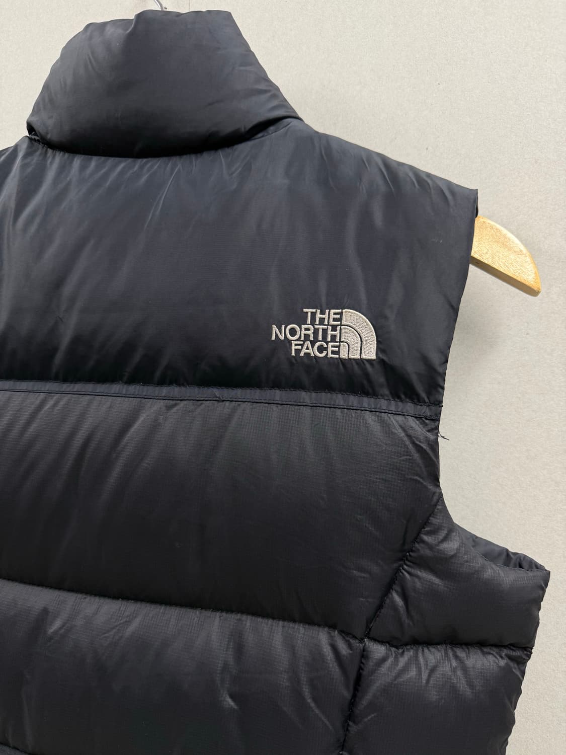 여성 S / 노스페이스 눕시 패딩 조끼 700 블랙 상품이미지8