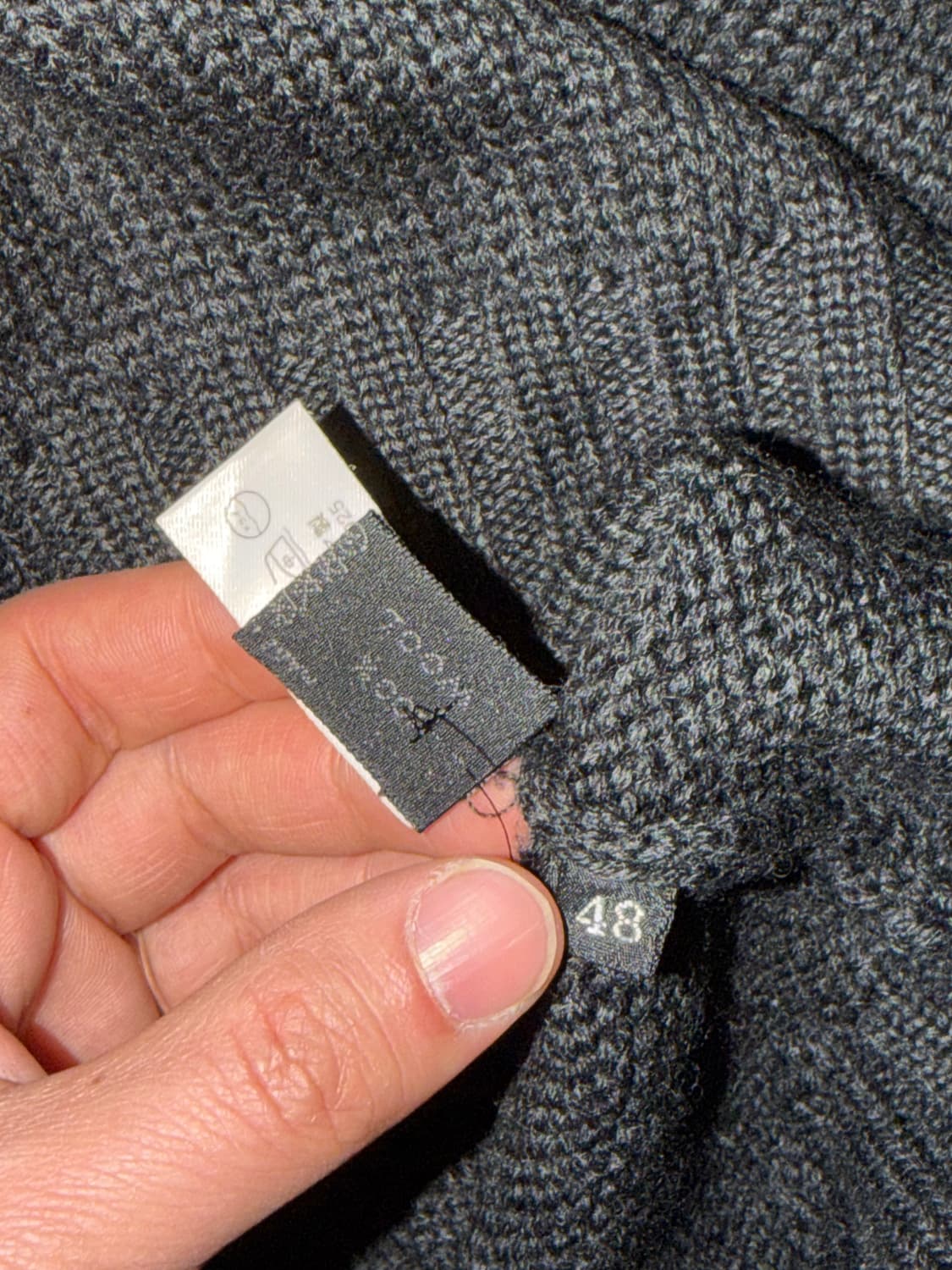 프라다 브이넥 니트 48시이즈 상품이미지2