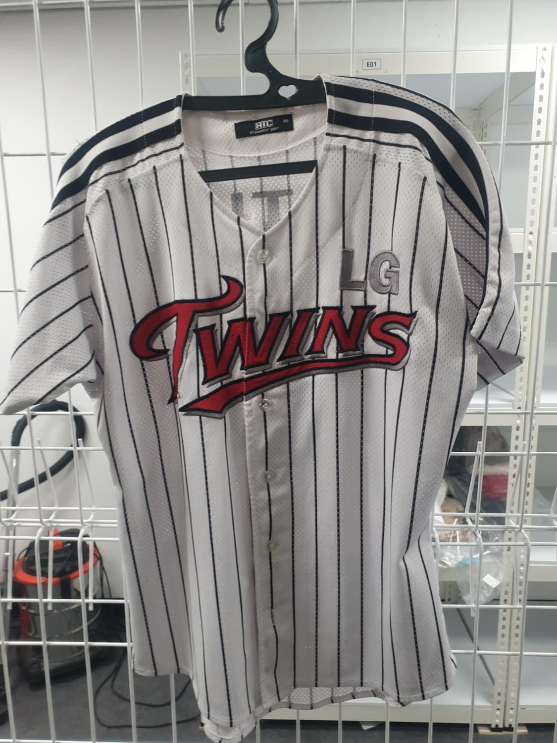 엘지트윈스 유니폼 95사이즈 홈유니폼 95사이즈 유지현 마킹 팝니다  상품이미지1