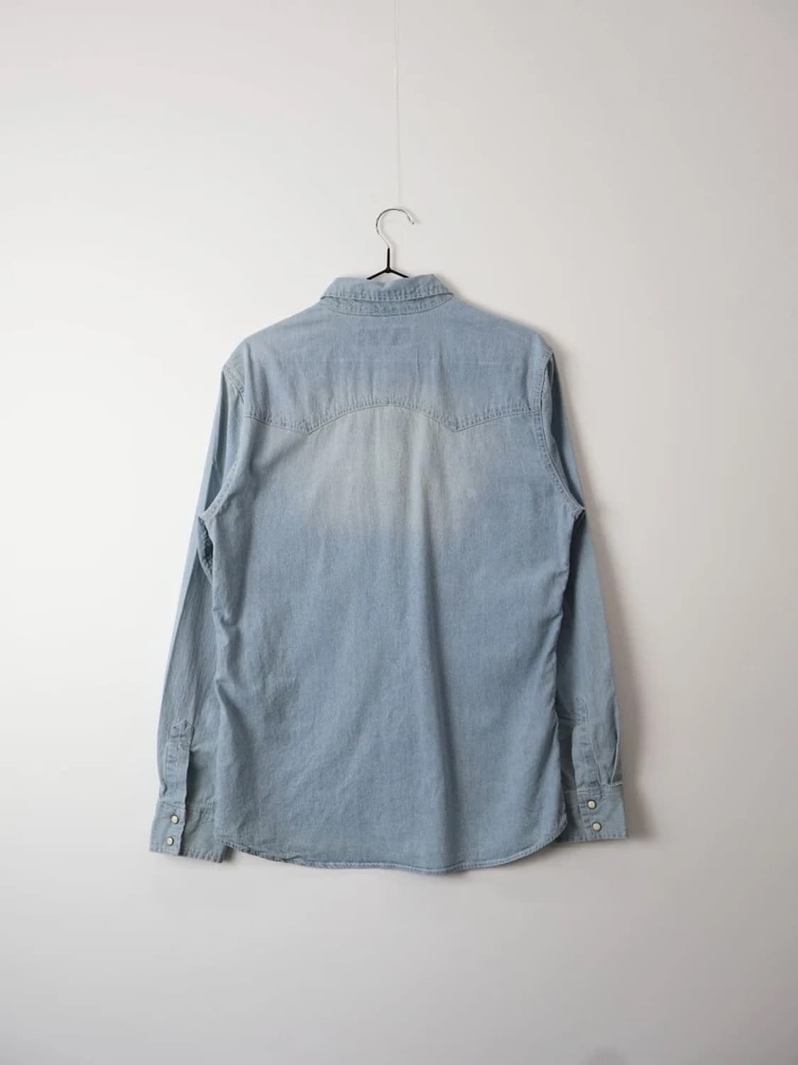 Thruxton Light Wash Denim Shirt 상품이미지4