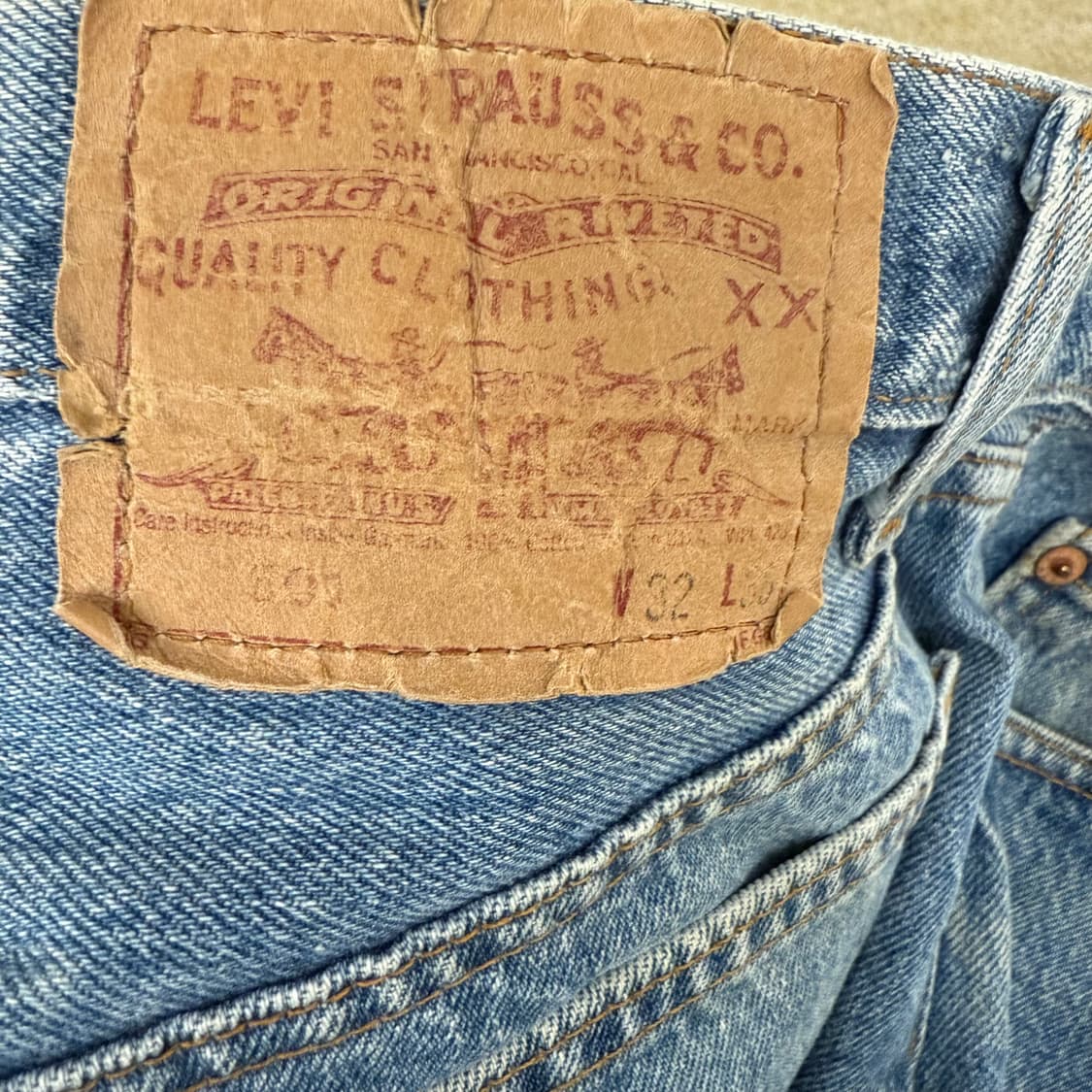 리바이스 501 테이퍼드 핏 데님 팬츠 (32) 상품이미지2