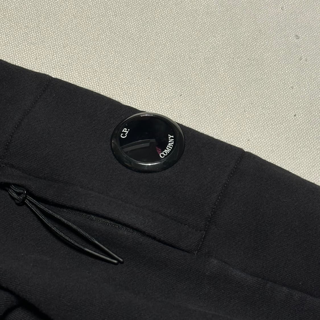 XL C.P. 컴퍼니 블랙 맨투맨 상품이미지4