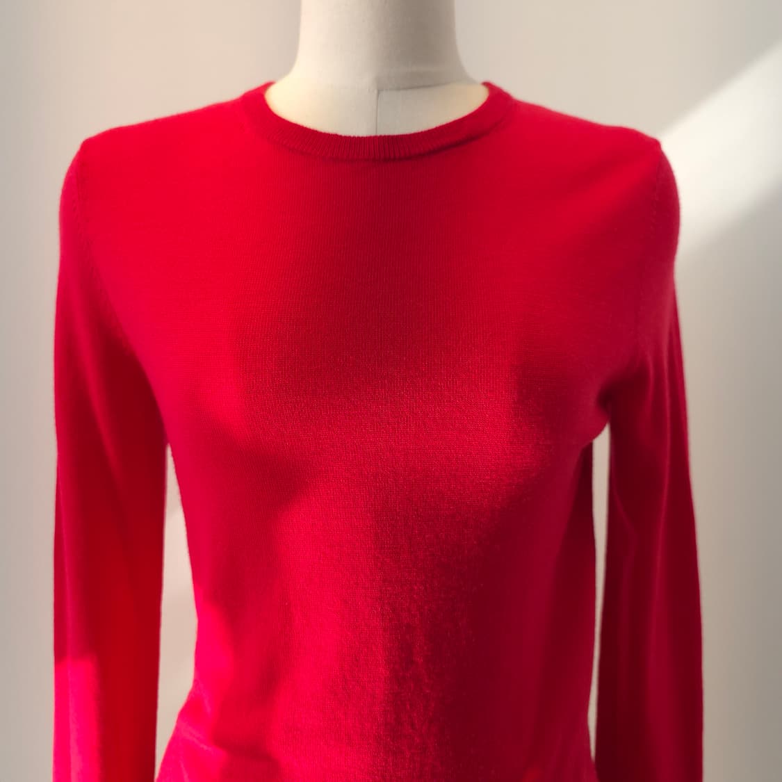 재팬 유니클로 체리 레드 울 100 크루넥 니트  상품이미지4