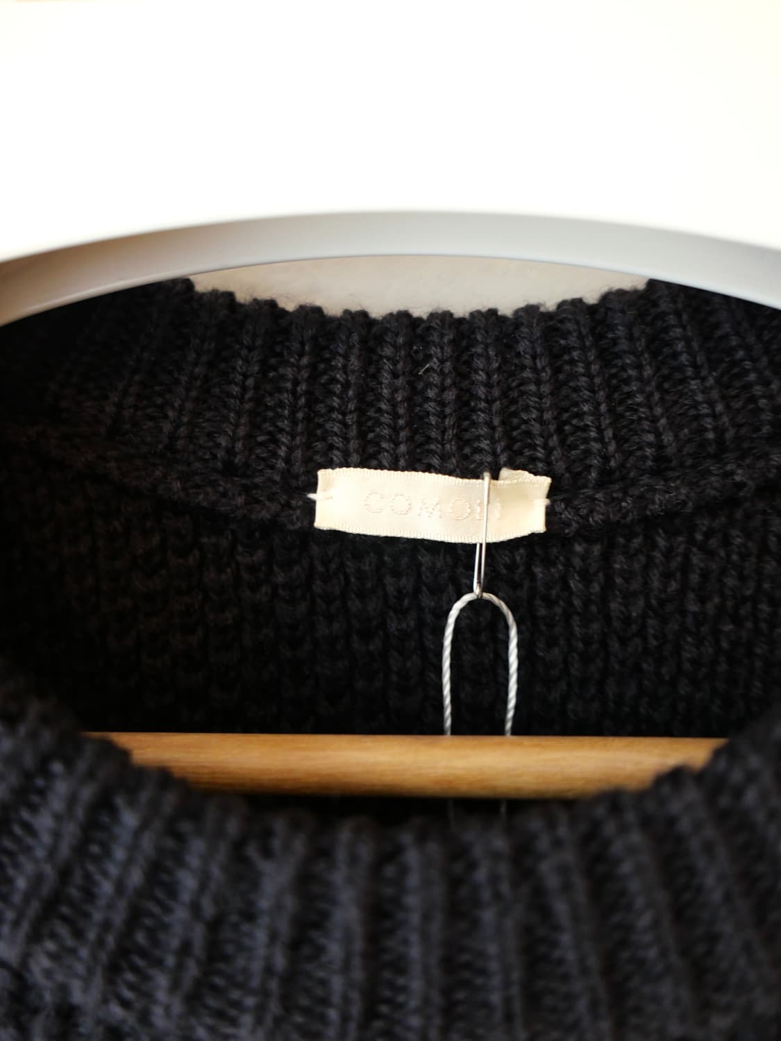 코모리 엘보 패치 니트 스웨터 상품이미지3