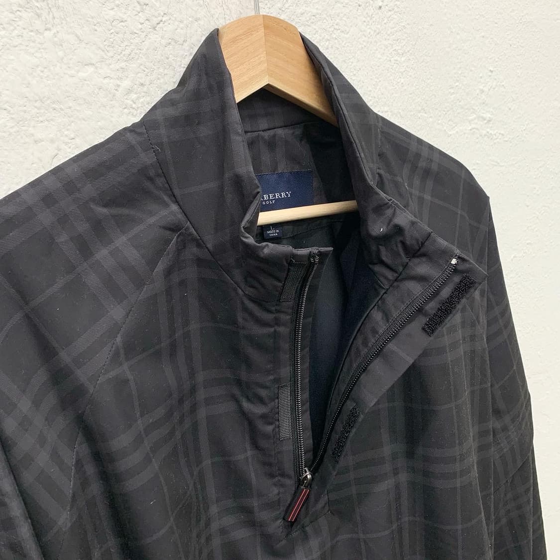 버버리 블랙 노바체크 폴리 아노락자켓 상품이미지8