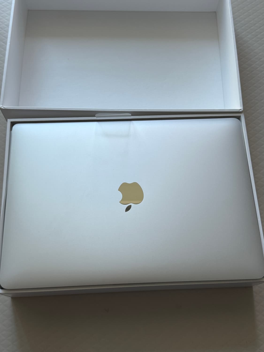 (풀박)맥북에어 M1 실버 8기가 256ssd 상품이미지1