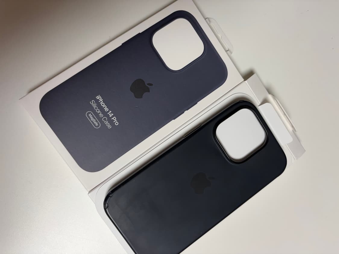 [급처] 아이폰14프로 정품 실리콘케이스 미드나이트 싸게팔아용💙 상품이미지1