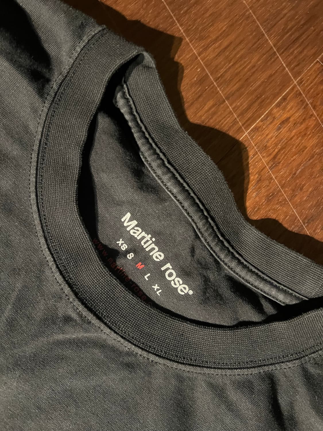 마틴로즈 컬렉션 블랙 반팔티 (M) 상품이미지3