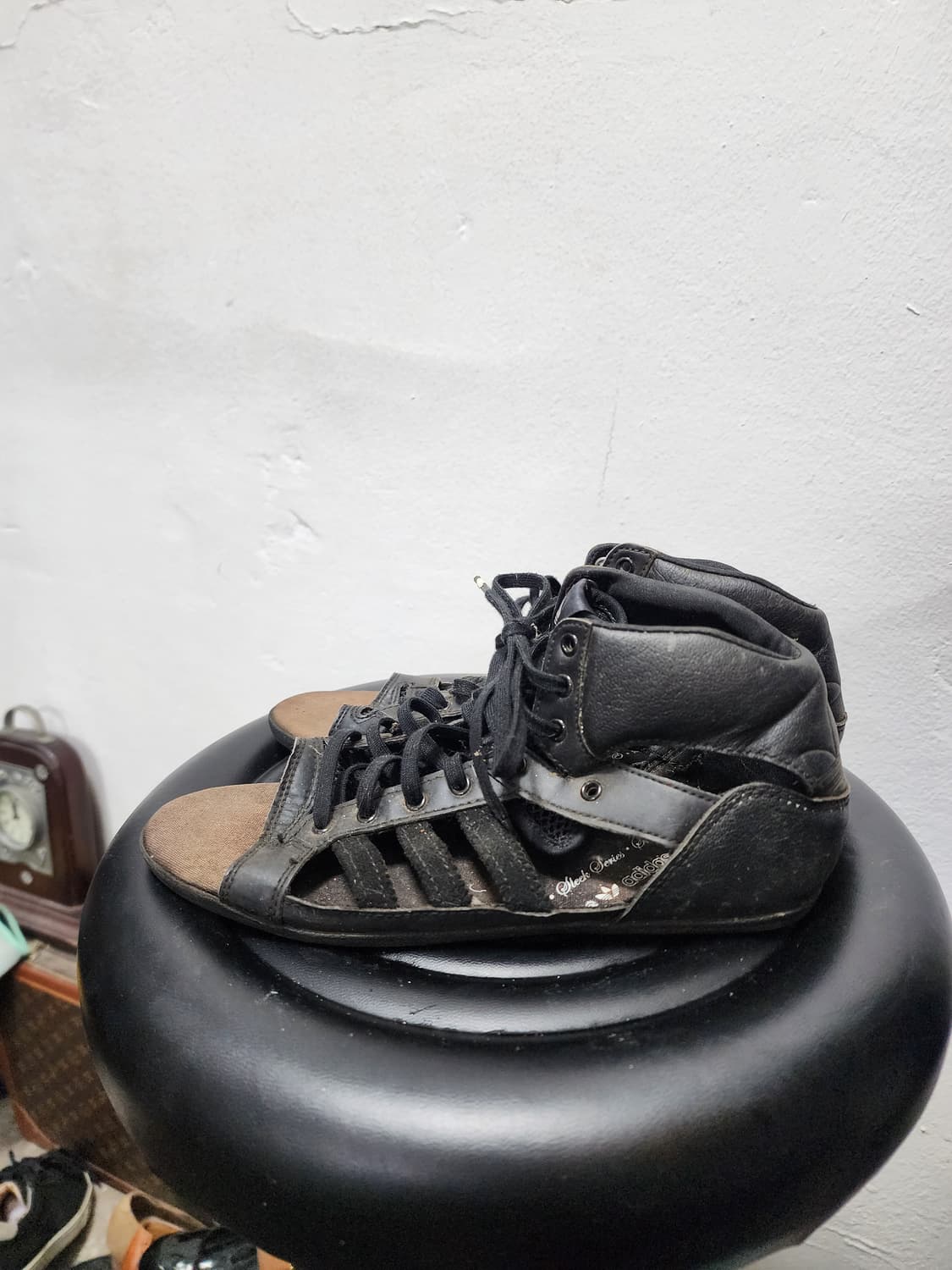 아디다스 빈티지 블랙 하이탑 샌들 상품이미지2