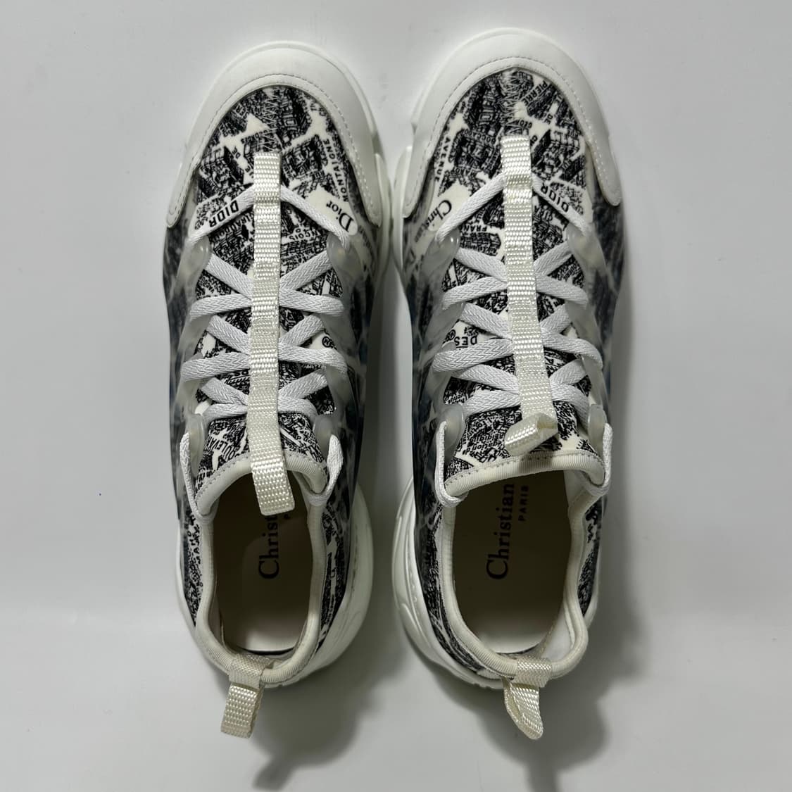 디올 D 커넥트 테크니컬 패브릭 파리 스니커즈 (245)  상품이미지6
