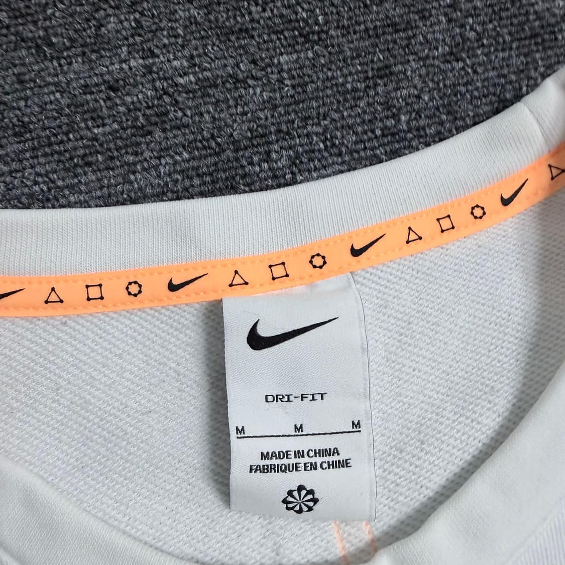 나이키 드라이핏 맨투맨 상품이미지4