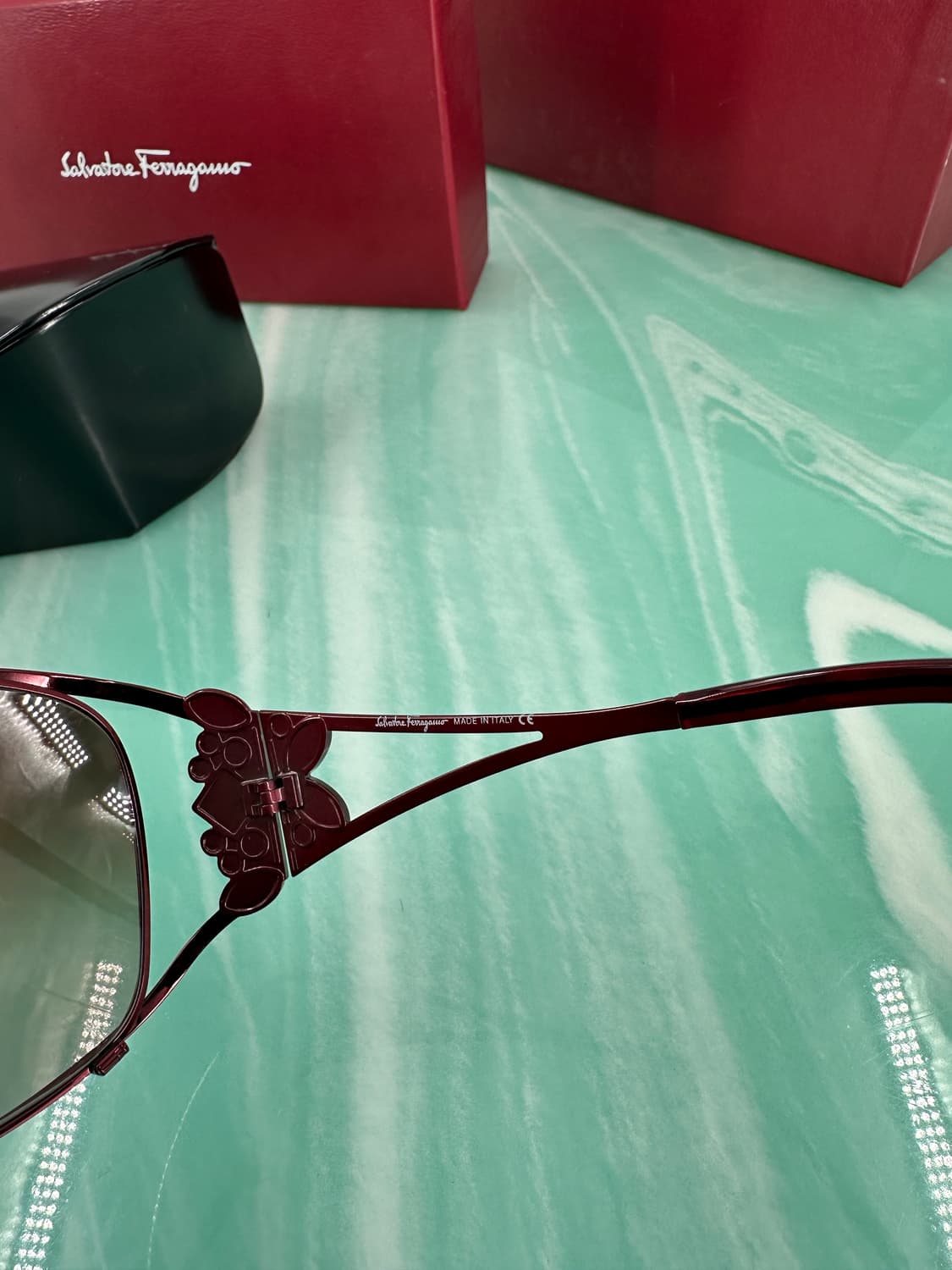 [정품 새상품 무료배송] 페라가모 여성 선글라스 상품이미지6